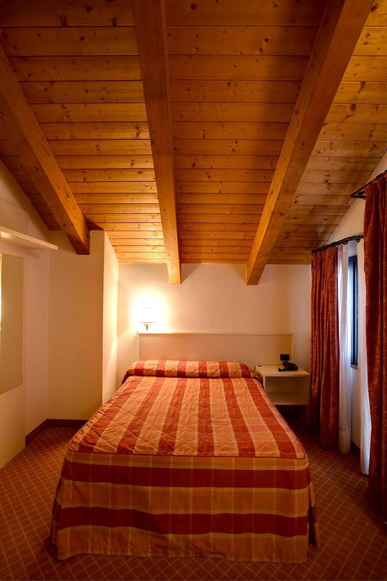 Hotel Gallia Pianezza Bagian luar foto